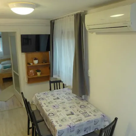 Abakusz Apartmans Free Air Conditioning & Parking